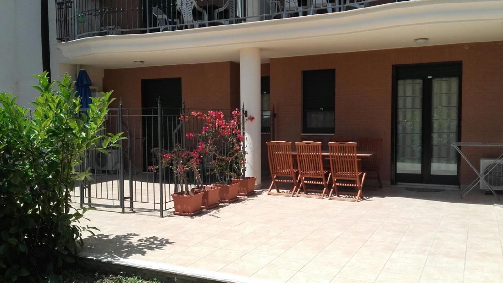 Apartamento Porta Del Sole Manfredonia Exterior foto
