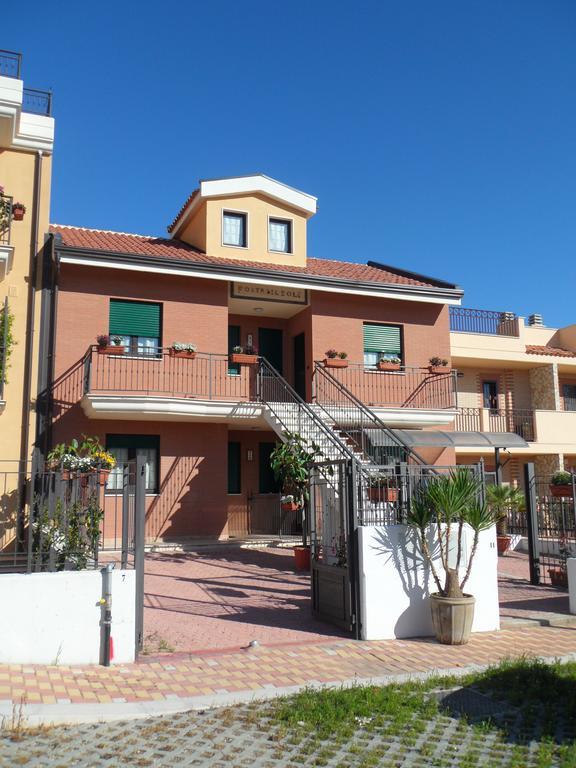 Apartamento Porta Del Sole Manfredonia Exterior foto
